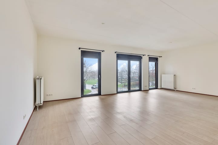 Foto 12 van Churchillplein 52