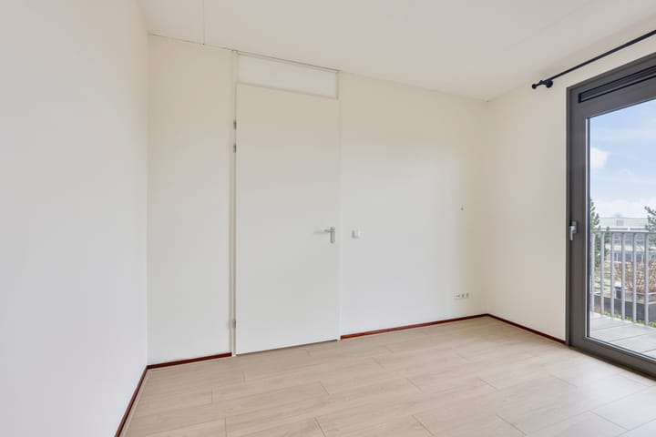 Foto 16 van Churchillplein 52