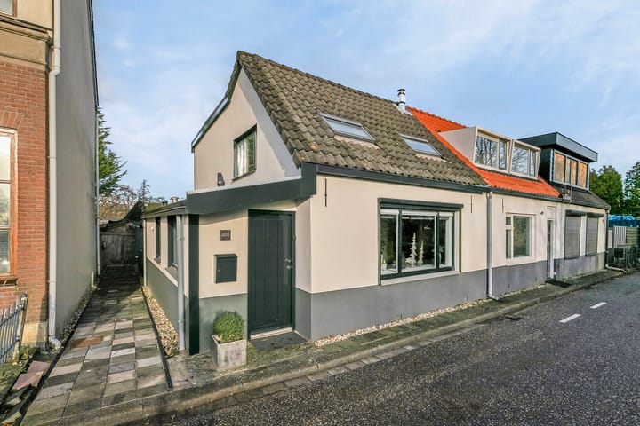 Foto 44 van Charloisse Lagedijk 491