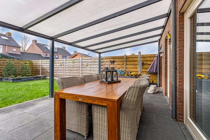 Foto 28 van Pastoor Hutschemakersstraat 20-A