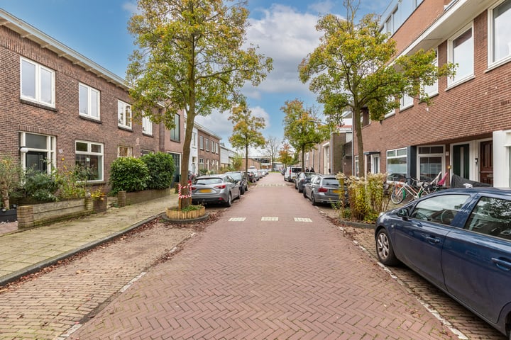 View photo 30 of Ben Viljoenstraat 22