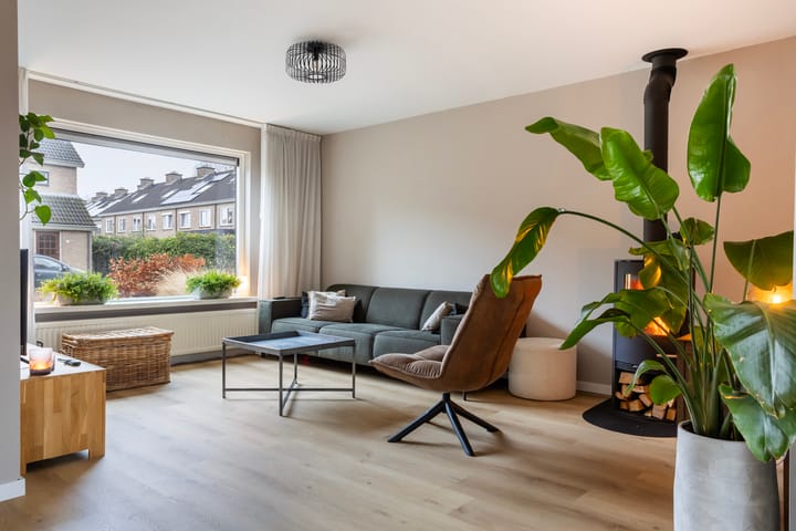 Foto 2 van Betsy Trompetterstraat 8