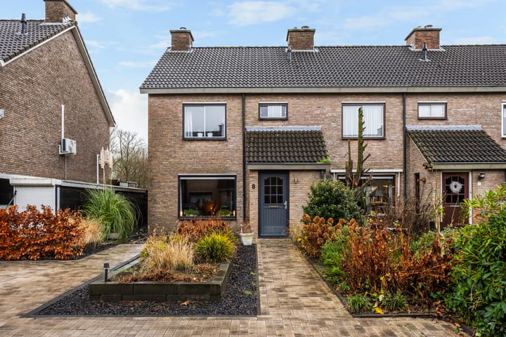 Foto 6 van Betsy Trompetterstraat 8