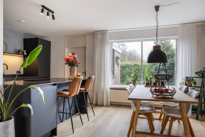 Foto 22 van Betsy Trompetterstraat 8