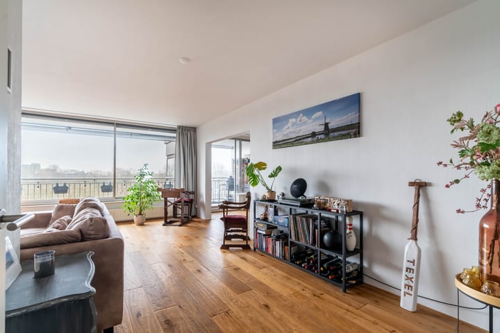 Foto 3 van Adama van Scheltemaplein 37