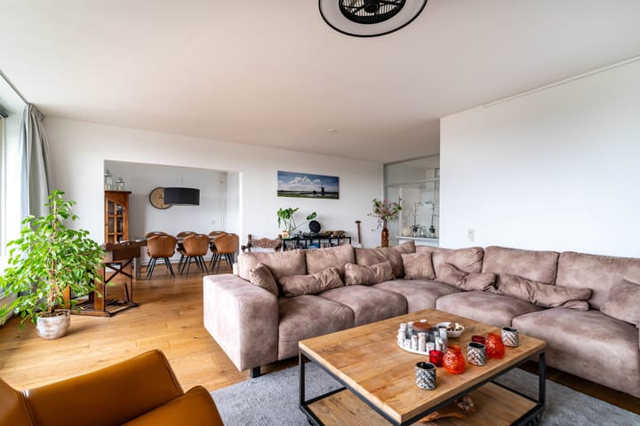 Foto 8 van Adama van Scheltemaplein 37