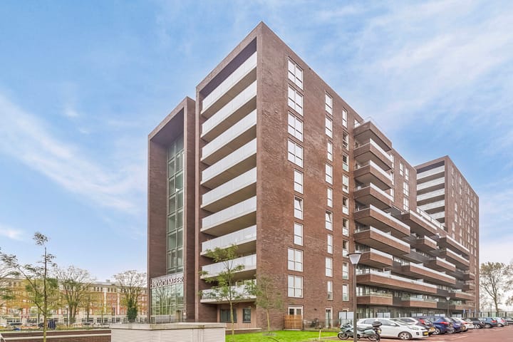 Photo 2 of Albertina Agnesstraat 44