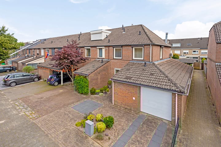 Foto 1 van Basaltstraat 38