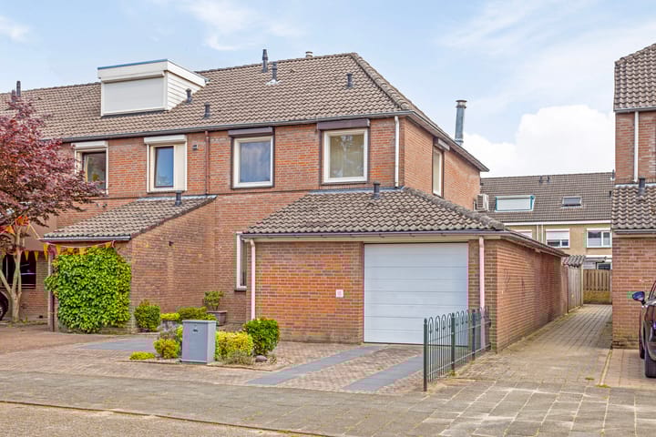 Foto 37 van Basaltstraat 38