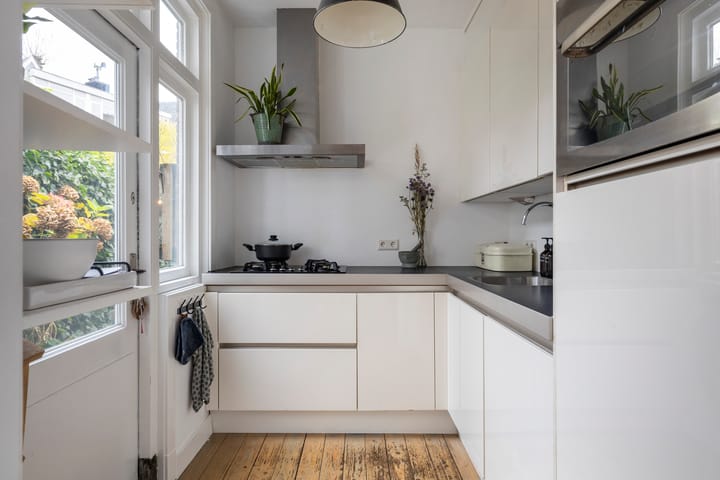 Foto 3 van Alexander Numankade 223