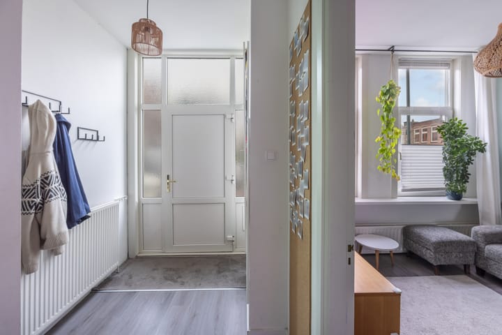 Foto 10 van Brederodestraat 15