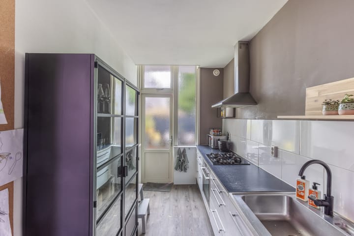 Foto 18 van Brederodestraat 15