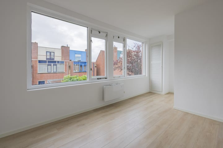 Foto 9 van Botter 14-A