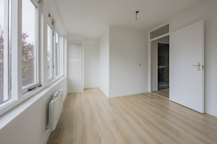 Foto 10 van Botter 14-A