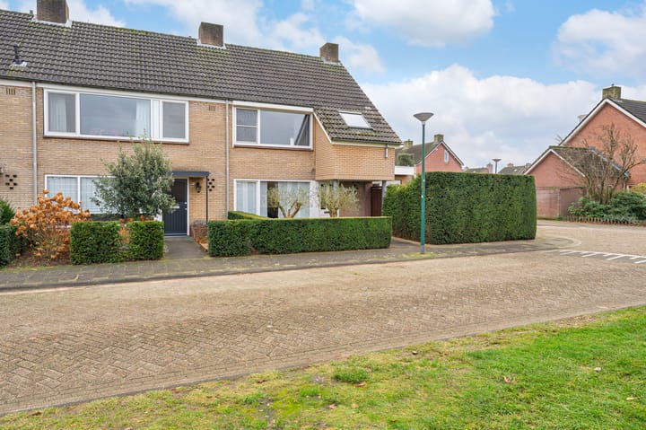 Foto 35 van Anjerlaan 32