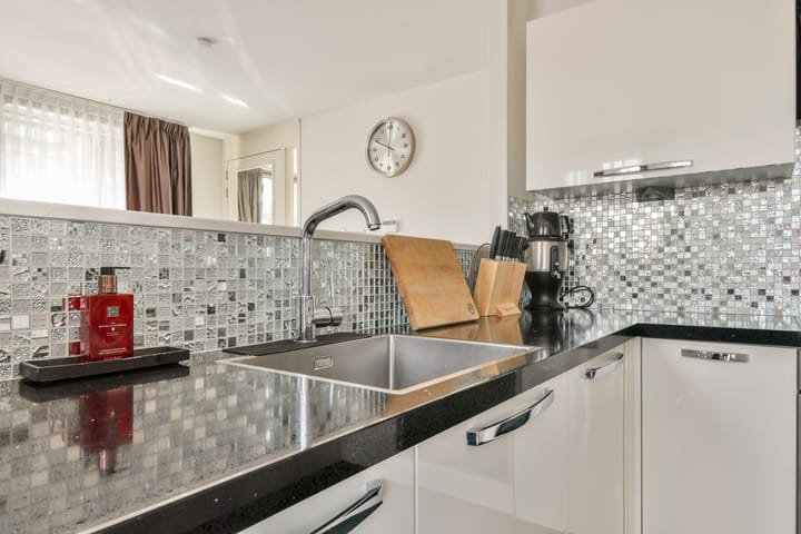 Photo 6 of Julius Pergerstraat 144