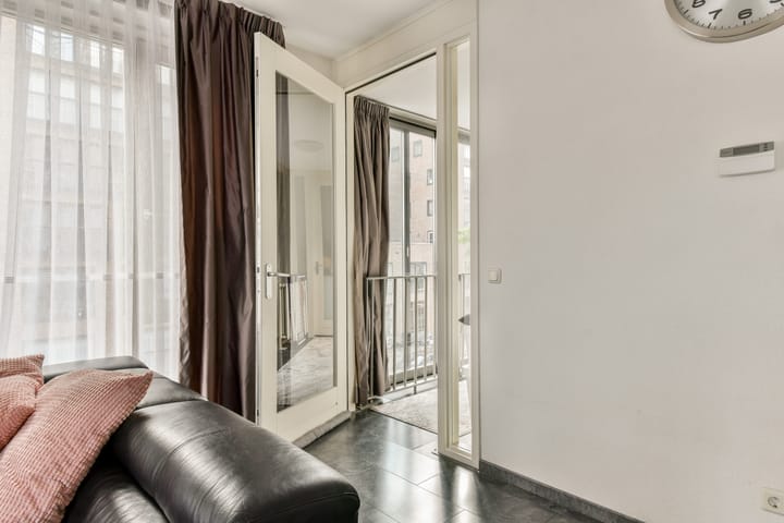 Photo 7 of Julius Pergerstraat 144