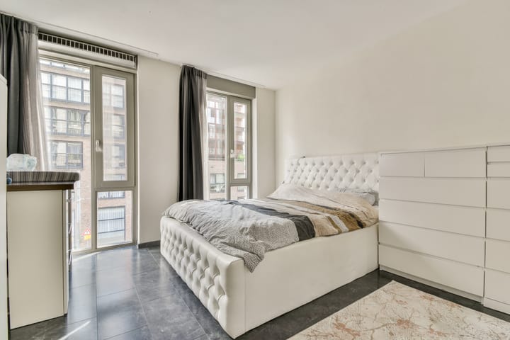 Photo 8 of Julius Pergerstraat 144