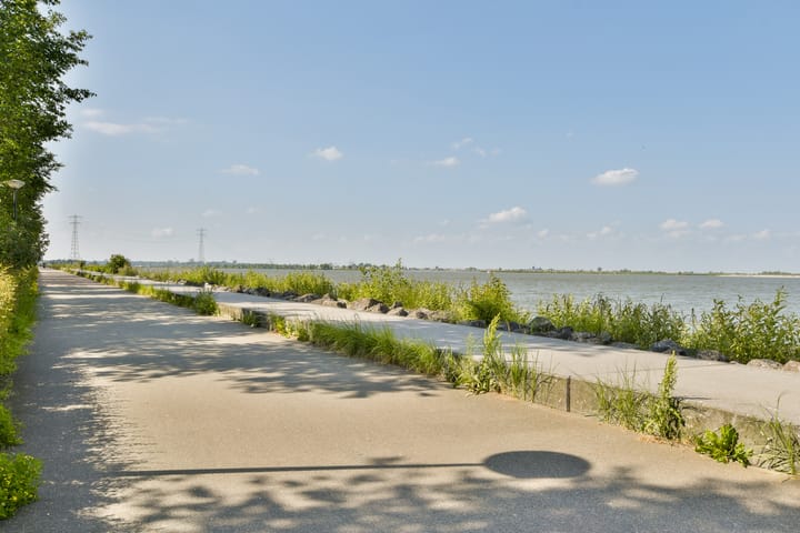 Photo 16 of Julius Pergerstraat 144