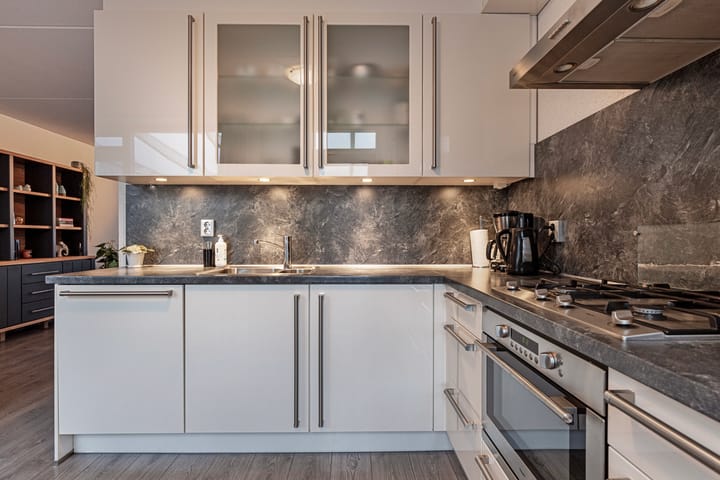 Foto 16 van H Roland Holstlaan 14