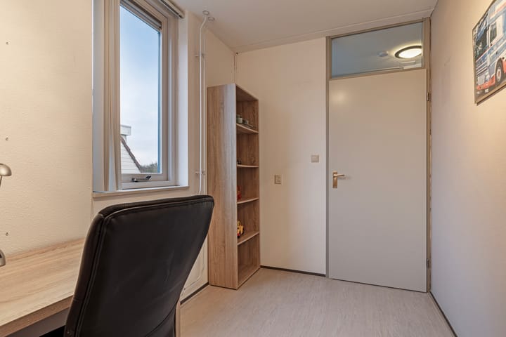 Foto 28 van H Roland Holstlaan 14