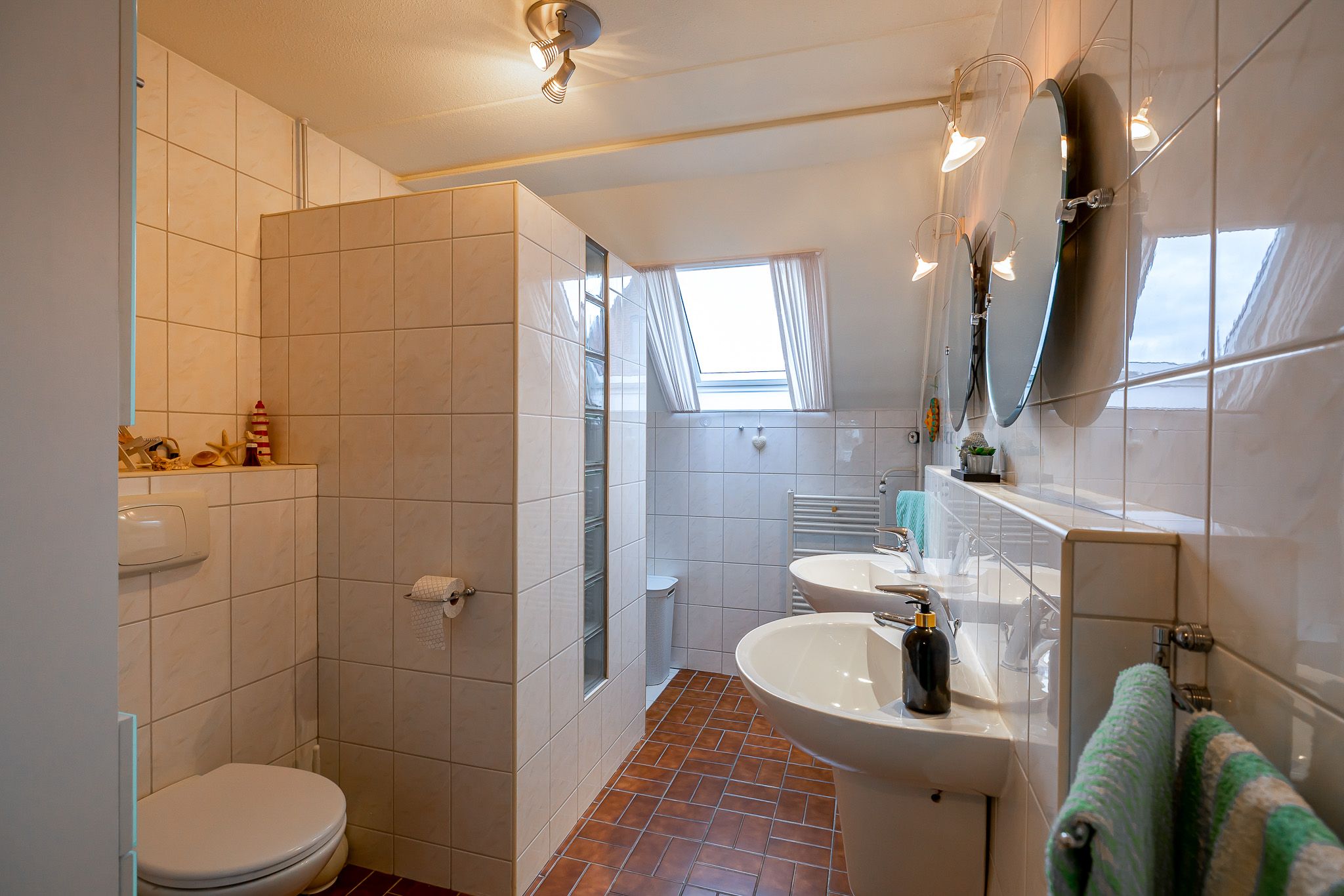 Photo 27 of Tegenhouder 19