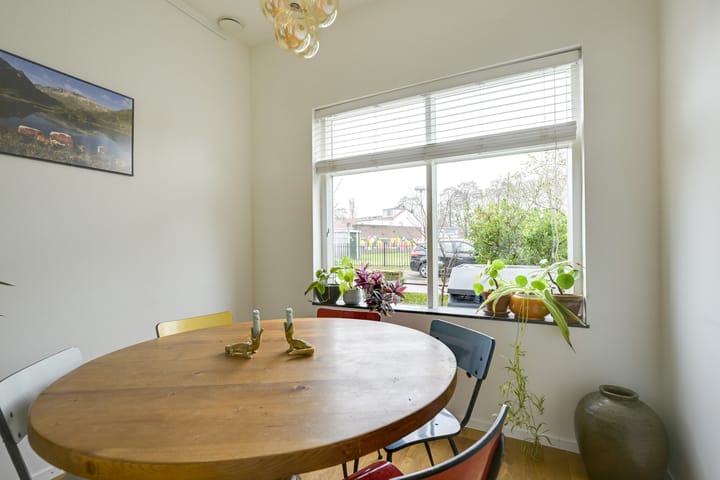 Foto 15 van Moerbeistraat 6