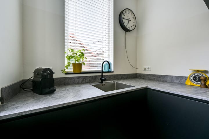 Foto 20 van Moerbeistraat 6