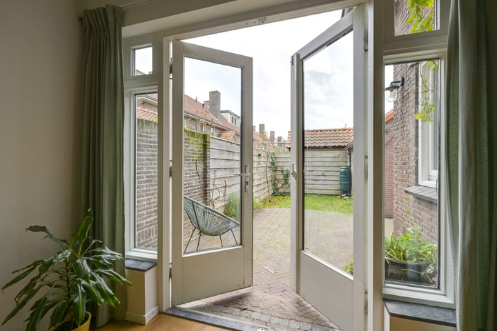 Foto 21 van Moerbeistraat 6