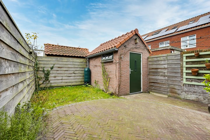 Foto 22 van Moerbeistraat 6