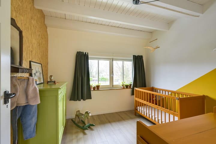 Foto 38 van Moerbeistraat 6