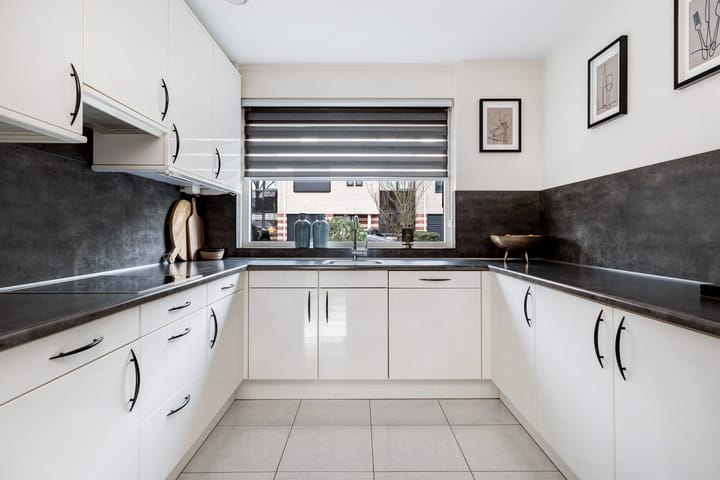 Foto 12 van Brucknerstraat 62