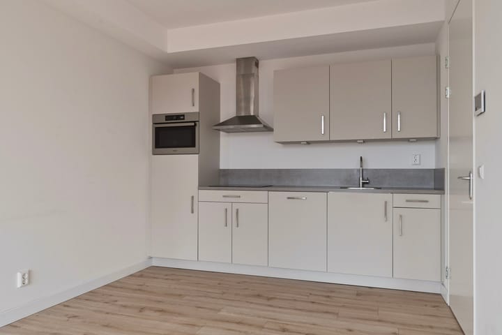 Foto 10 van Helfrichstraat 25-A