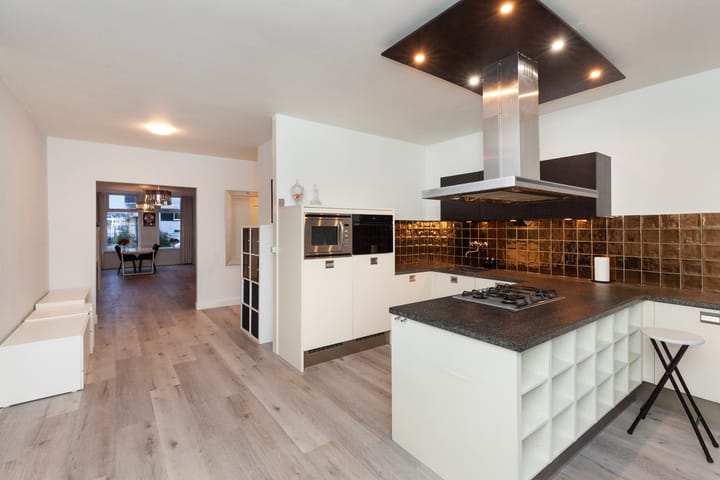 Foto 12 van Oosterstraat 84