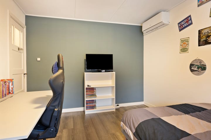 Foto 17 van De Genestetstraat 23