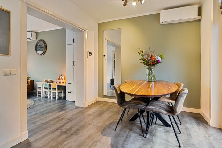 Photo 13 of Veenweg 9