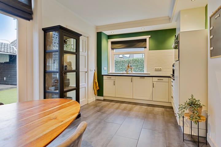 Photo 14 of Veenweg 9