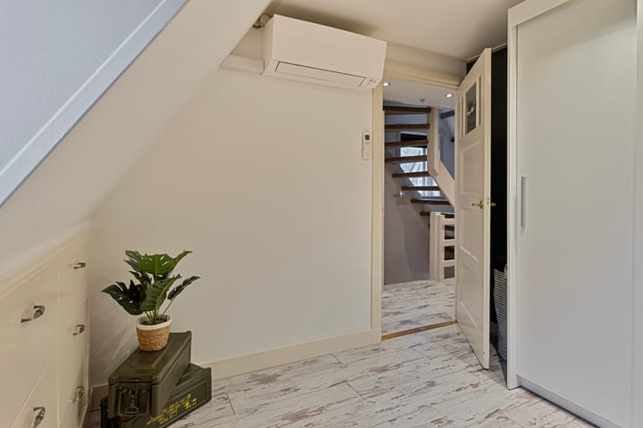 Photo 29 of Veenweg 9