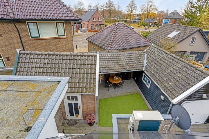 Photo 32 of Veenweg 9