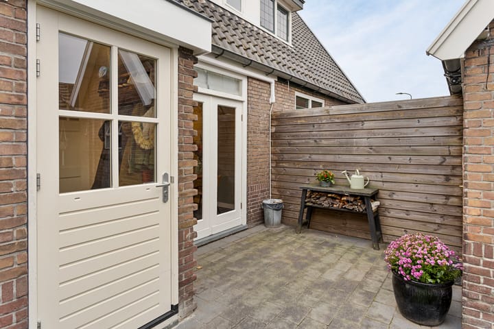 Photo 37 of Veenweg 9