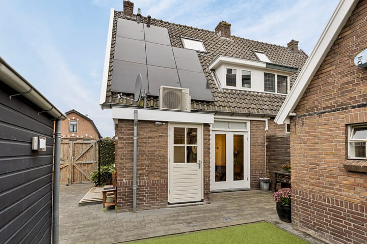 Photo 39 of Veenweg 9