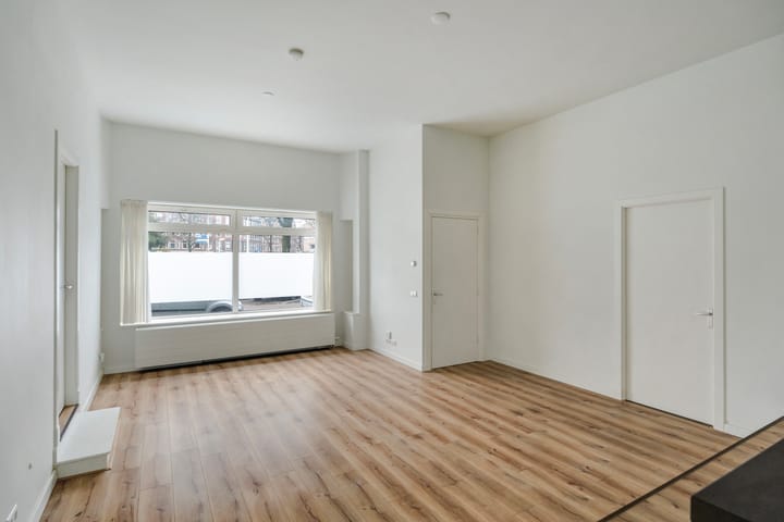 Foto 2 van Burgemeester Meineszplein 18-B