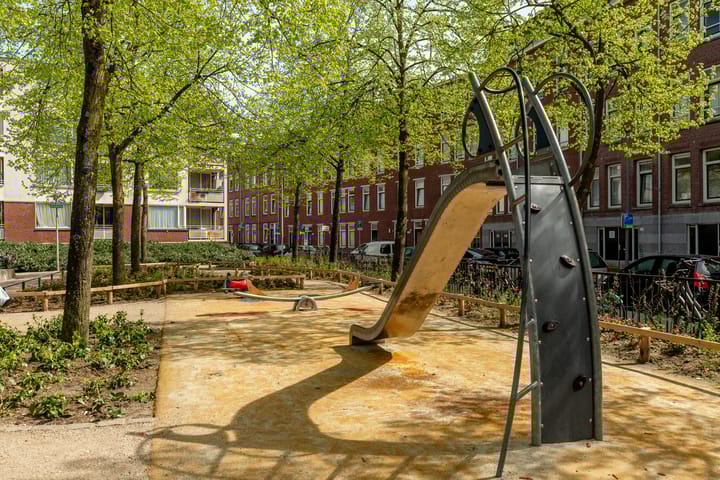 Foto 13 van Burgemeester Meineszplein 18-B