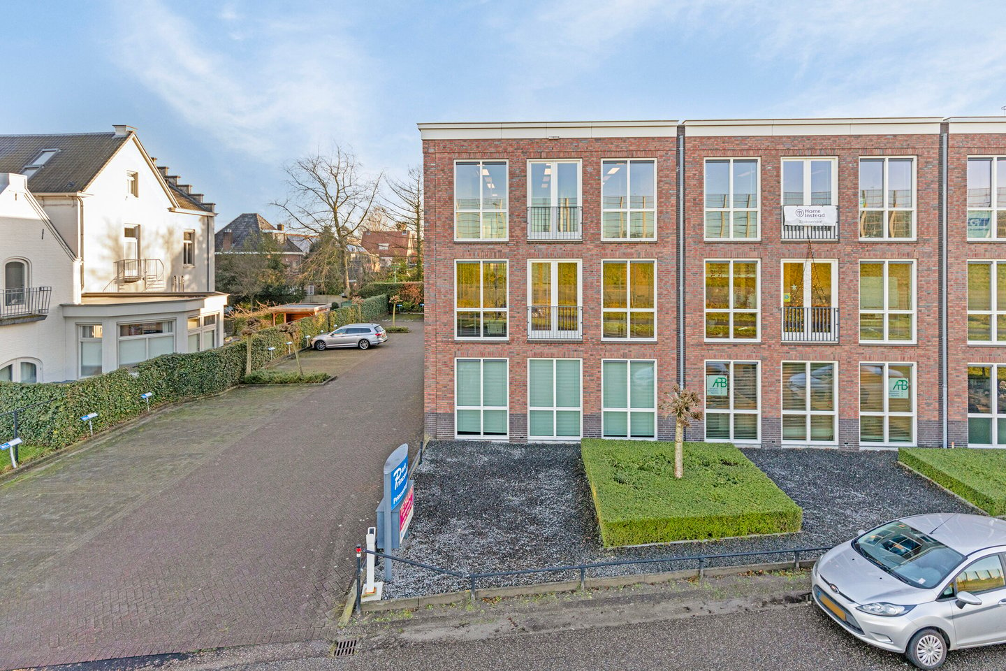 View photo 2 of Princenhagelaan 1-B1