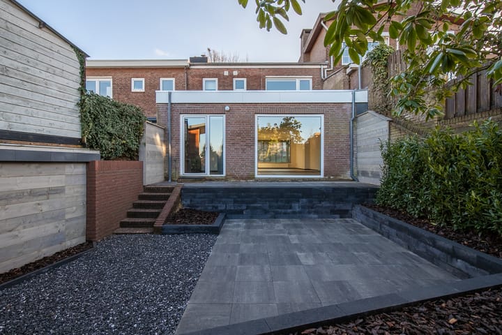 Foto 24 van Mauritslaan 1