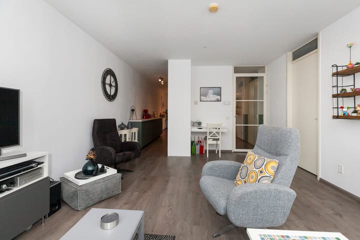 Photo 13 of Johan de Wittstraat 147