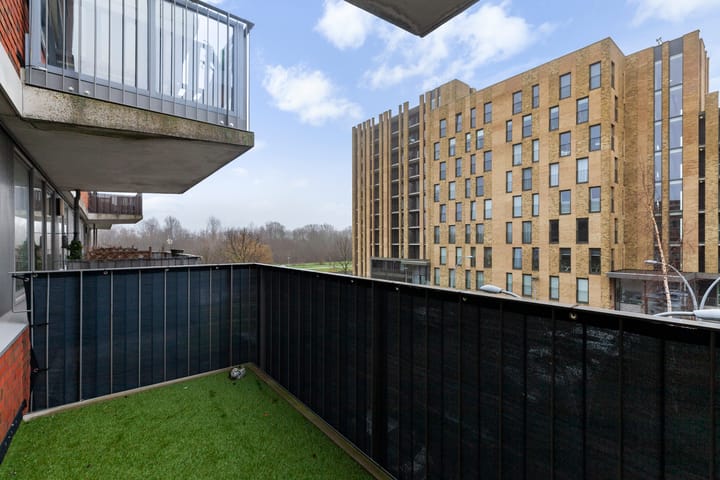 Photo 22 of Johan de Wittstraat 147