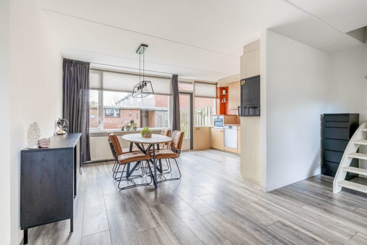 Foto 16 van Luchtenburg 18