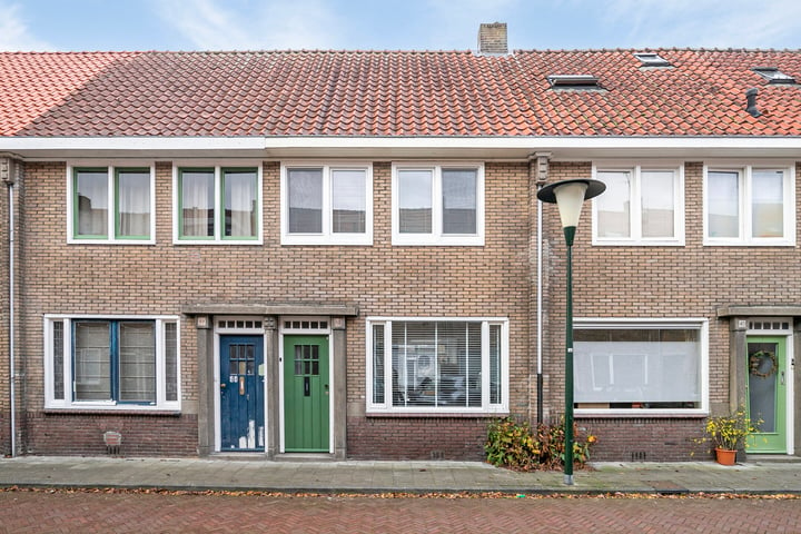 Bekijk foto 1 van Korenbloemstraat 42