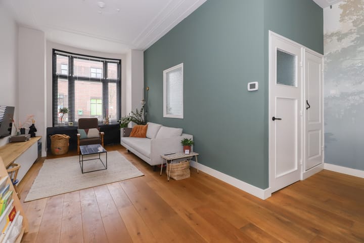 Photo 4 of Tooropstraat 49